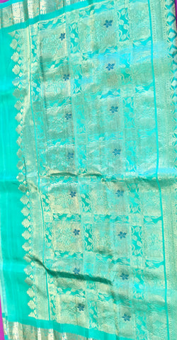 SKH141 PURE GADWAL HANDLOOM SILK SAREE IN PASTEL GREEN WITH TEAL ZARI BORDER AND PALLU