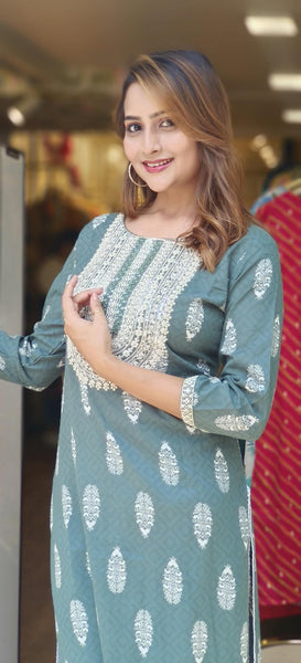 RFSS1819 - Heavy Embroidered Muslin Kurta With Pant