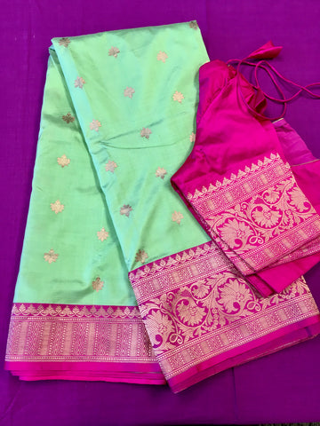 KKT122 PURE BANARASI HANDLOOM KATAN SILK SAREE IN LIGHT GREEN WITH PINK ZARI BORDER AND PALLU