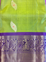 KANCHIPURAM HANDLOOM PURE SILK SAREE IN GREEN WITH PURPLE ZARI BORDER AND PALLU