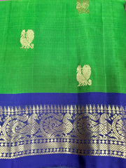 SKH141 PURE GADWAL HANDLOOM SILK SAREE IN GREEN  WITH BLUE ZARI BORDER AND PALLU