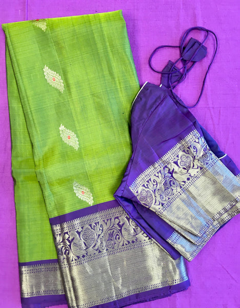 KANCHIPURAM HANDLOOM PURE SILK SAREE IN GREEN WITH PURPLE ZARI BORDER AND PALLU