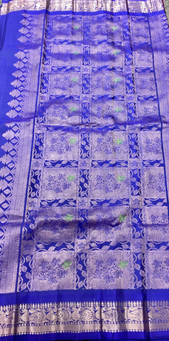 PURE GADWAL HANDLOOM SILK SAREE IN GREEN  WITH BLUE ZARI BORDER AND PALLU