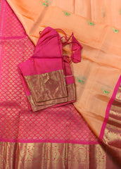 SKH143 KANCHIPURAM HANDLOOM PURE SILK SAREE IN PASTEL ORANGE WITH PINK ZARI BORDER AND PALLU