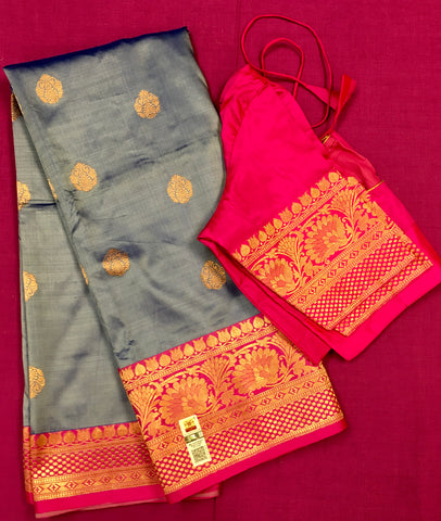 PURE BANARASI HANDLOOM KATAN SILK SAREE IN GREY WITH PINK ZARI BORDER AND PALLU