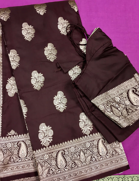 SKH116 BANARASI MASHRU SILK SAREE IN COFFEE BROWN WITH FLORAL MOTIFS AND GOLD ZARI BORDER