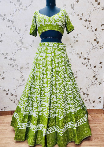 AFL1057-Georgette Lehenga in Green comes with embroidery work and with Net Dupatta. Also Comes with a matching stitched  blouse .