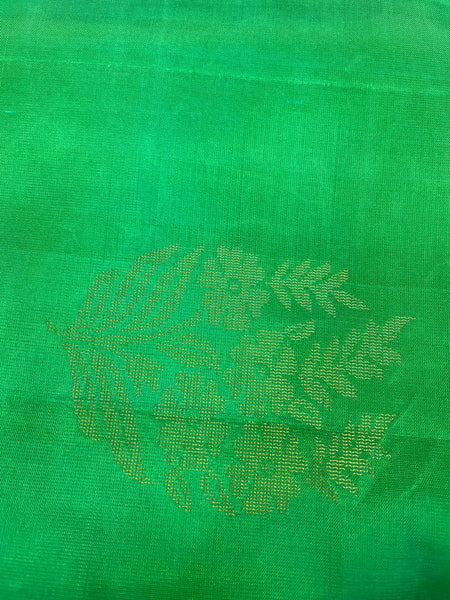 HPSS4 - Pure Handloom Soft Silk Kanjivaram Borderless Saree  in Double shaded Green with flower motifs and Zari Pallu