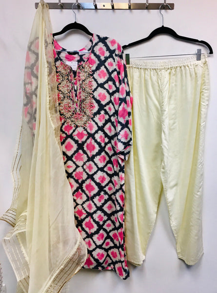 RFSS1144 - Muslin Silk Suit with Gray and Pink Shibori Print. Comes with Off-white muslin straight pants and chiffon Dupatta