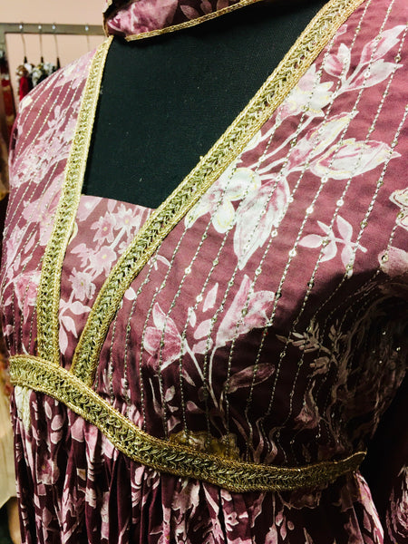 RFSS1349 - Floral Print Kurta With Beautiful Neckline In Mauve . Comes With Pants And Dupatta